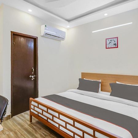Super Capital O Moody Inn Δελχί Εξωτερικό φωτογραφία