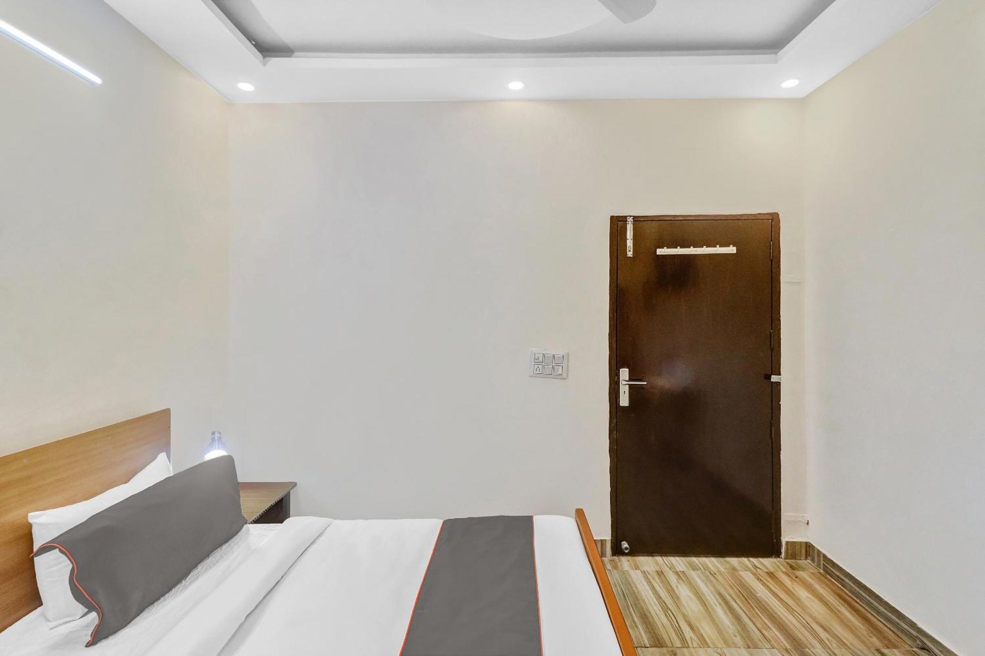 Super Capital O Moody Inn Δελχί Εξωτερικό φωτογραφία