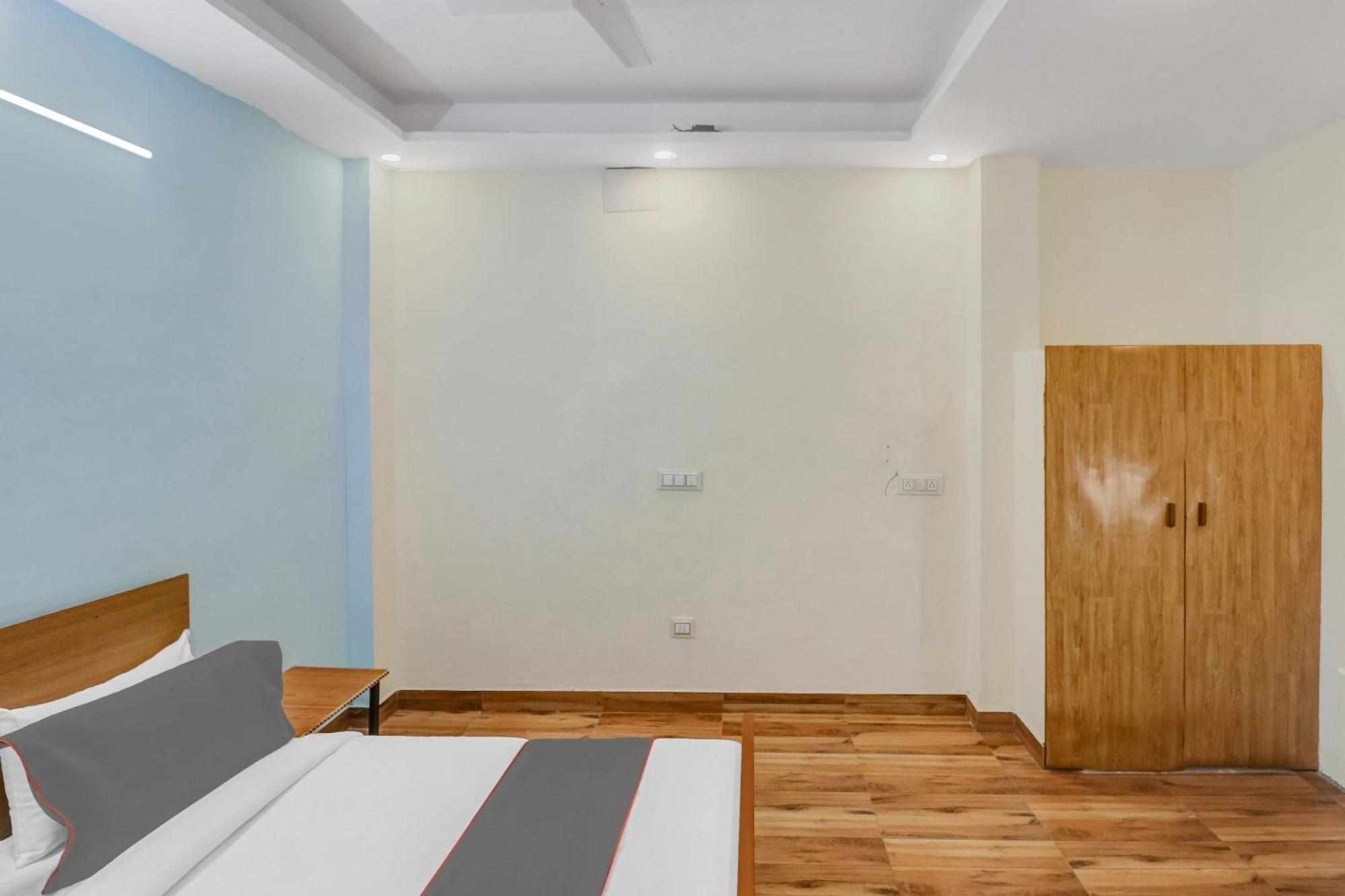 Super Capital O Moody Inn Δελχί Εξωτερικό φωτογραφία