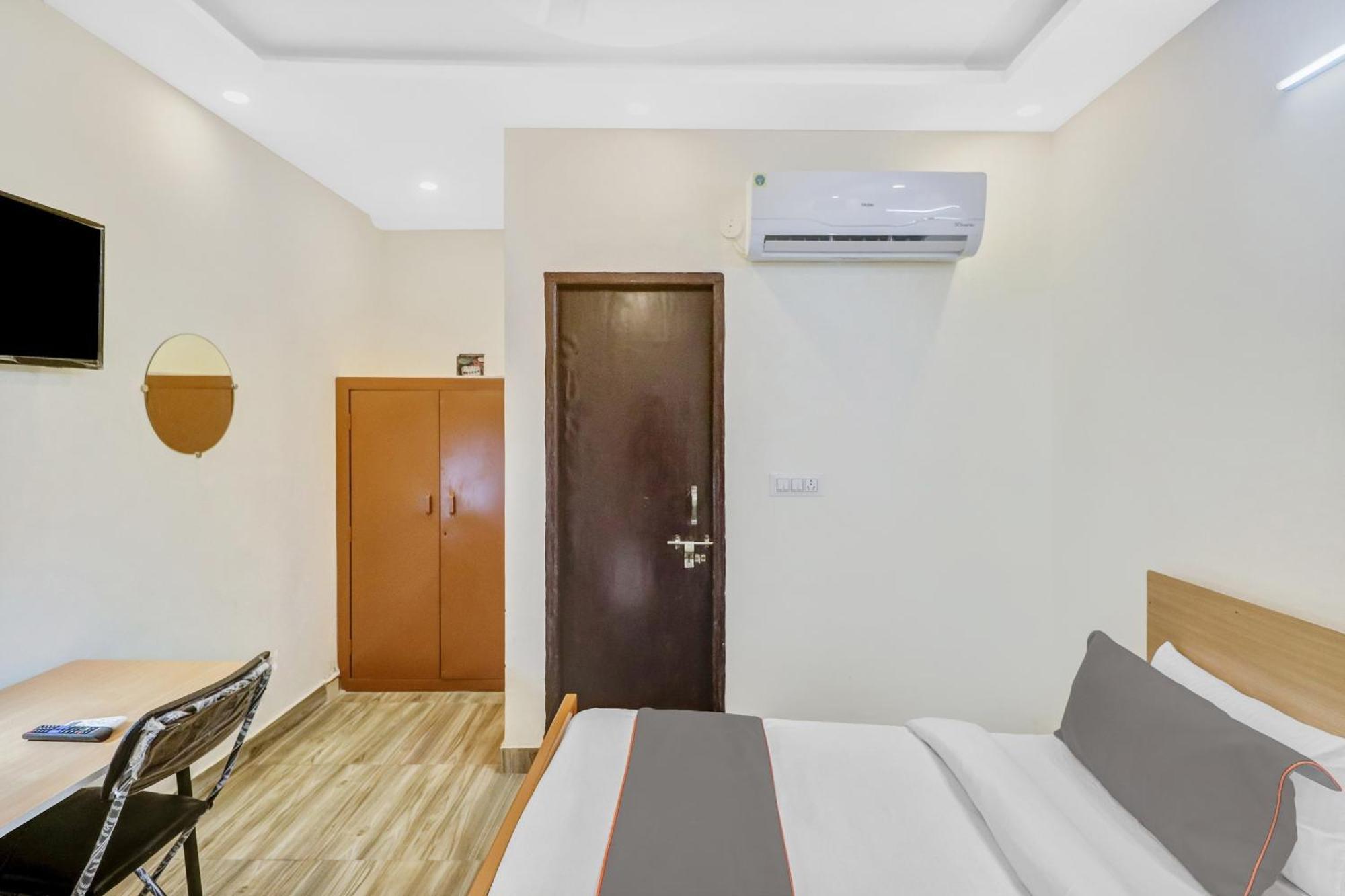 Super Capital O Moody Inn Δελχί Εξωτερικό φωτογραφία