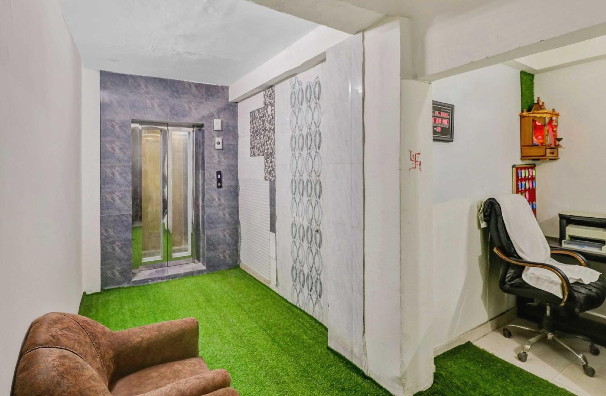 Super Capital O Moody Inn Δελχί Εξωτερικό φωτογραφία