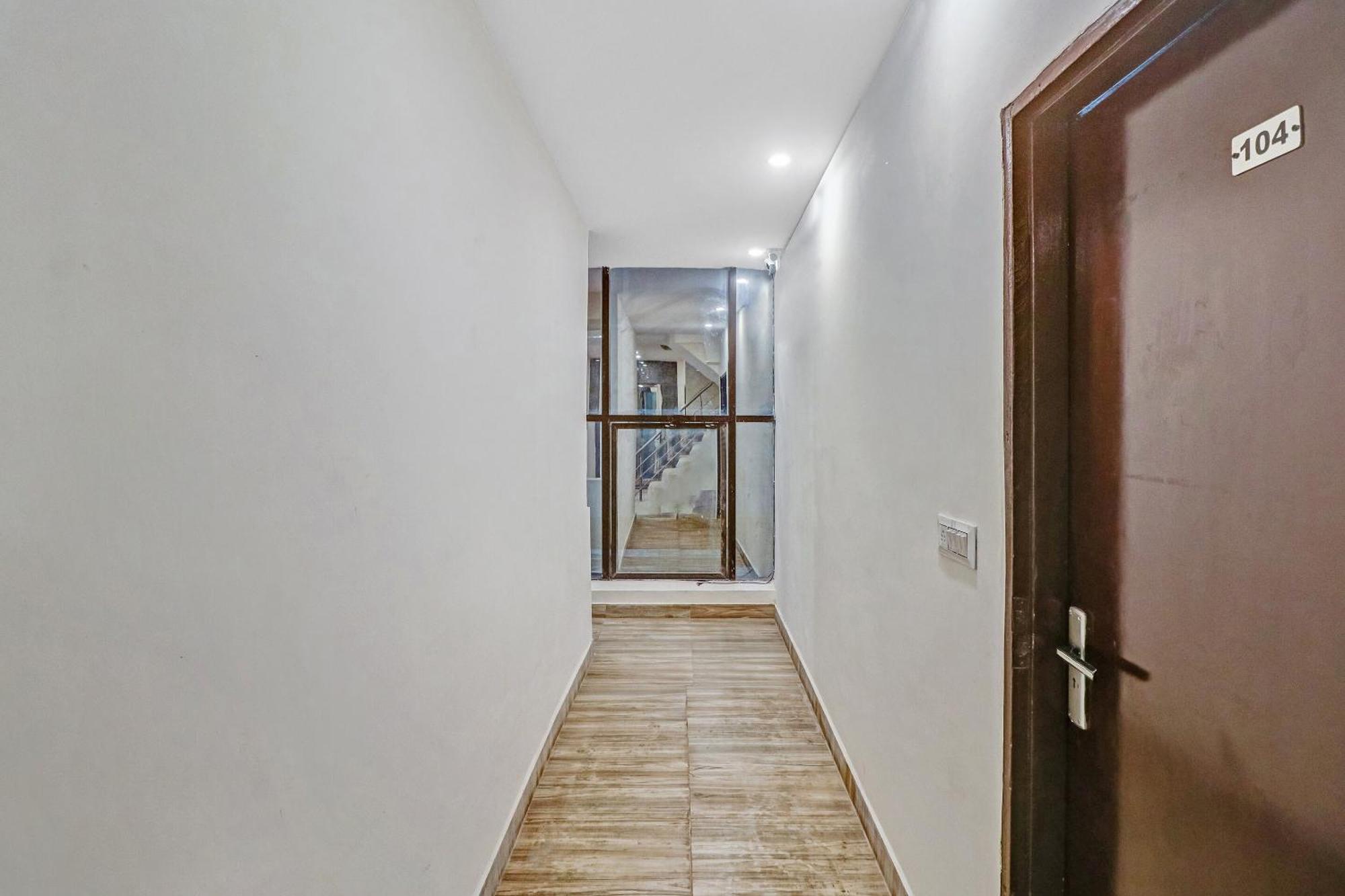 Super Capital O Moody Inn Δελχί Εξωτερικό φωτογραφία