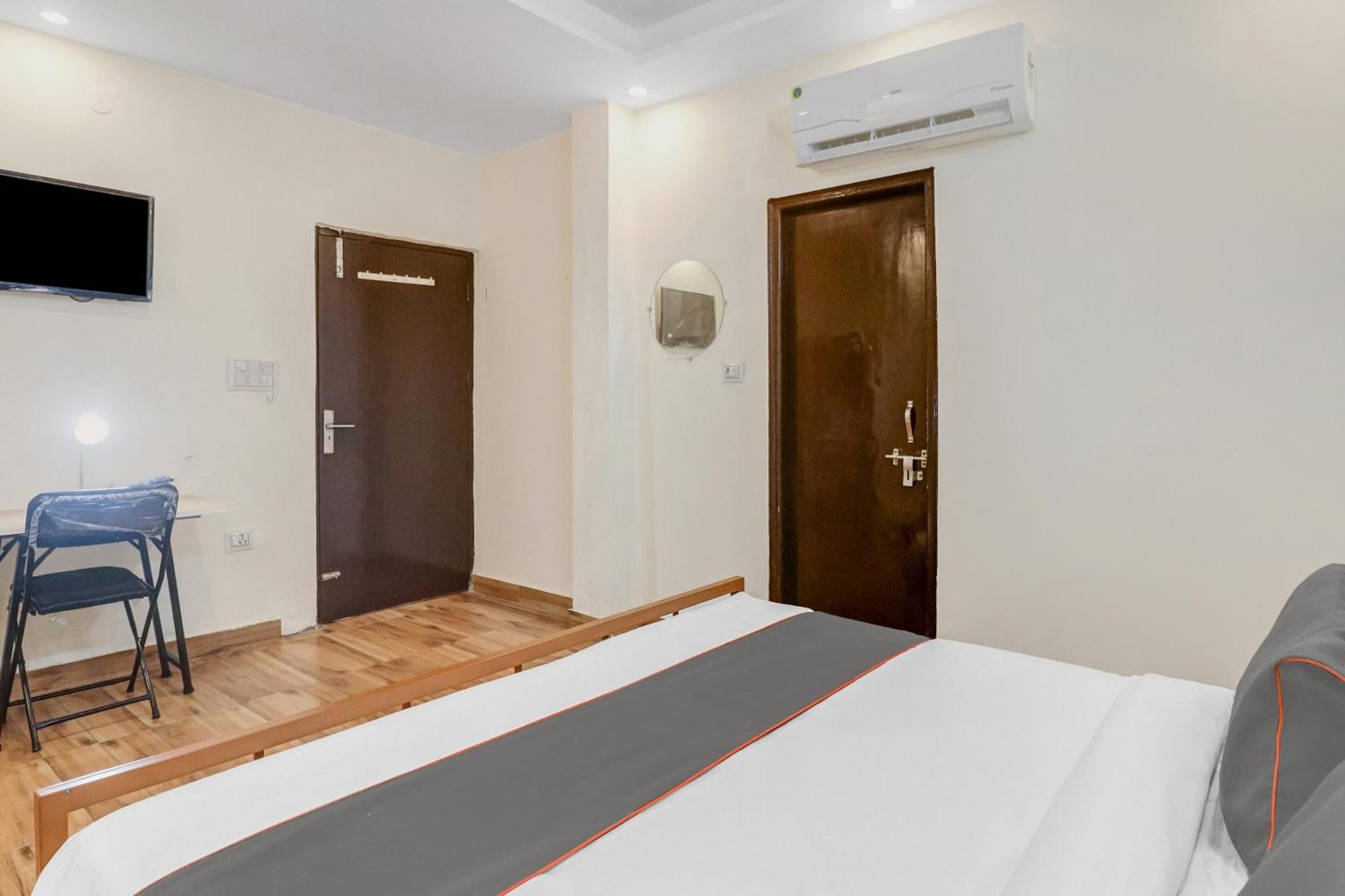 Super Capital O Moody Inn Δελχί Εξωτερικό φωτογραφία